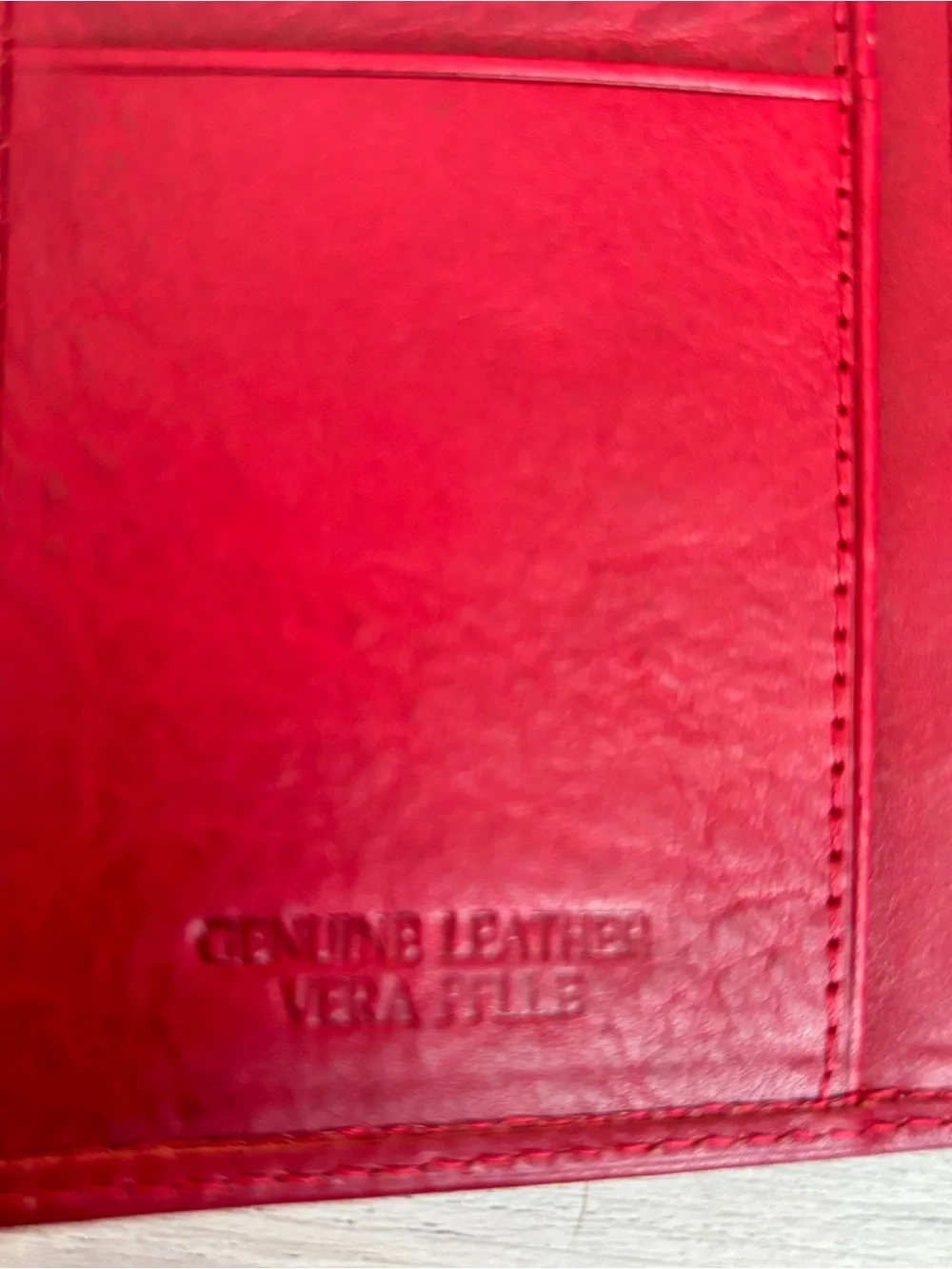 Vere Pelle color red